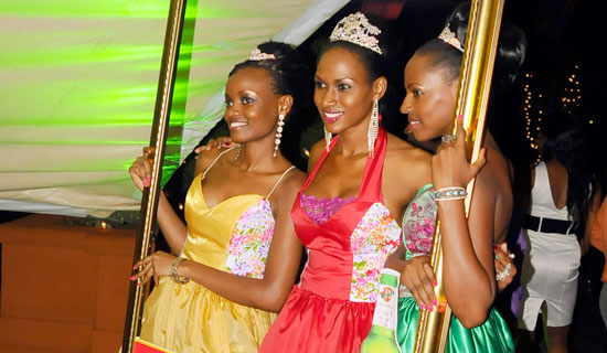 Reigning Miss Uganda Sylvia Namutebi (middle) with her runners-up at the launch of this year’s search. 