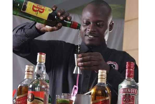  Simon Akora envied his neighbour who worked as a bartender. He promised to follow in his footsteps, and indeed he studied mixology. PHOTO BY Isaac Ssejjombwe
