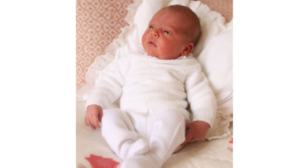 (FILES) In this file handout picture taken on April 26, 2018, and released by Kensington Palace on May 5, 2018, Britain's Prince Louis of Cambridge poses for a photograph, taken by his mother, Britain's Catherine, Duchess of Cambridge, at Kensington Palace in central London.