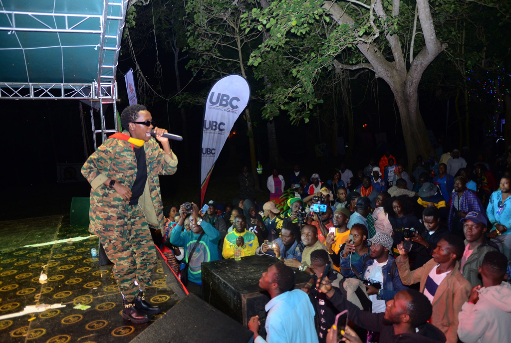 Azawi, Maddox Electrify Bayimba Reggae Fest – Sqoop – Get Uganda  entertainment news, celebrity gossip, videos and photos